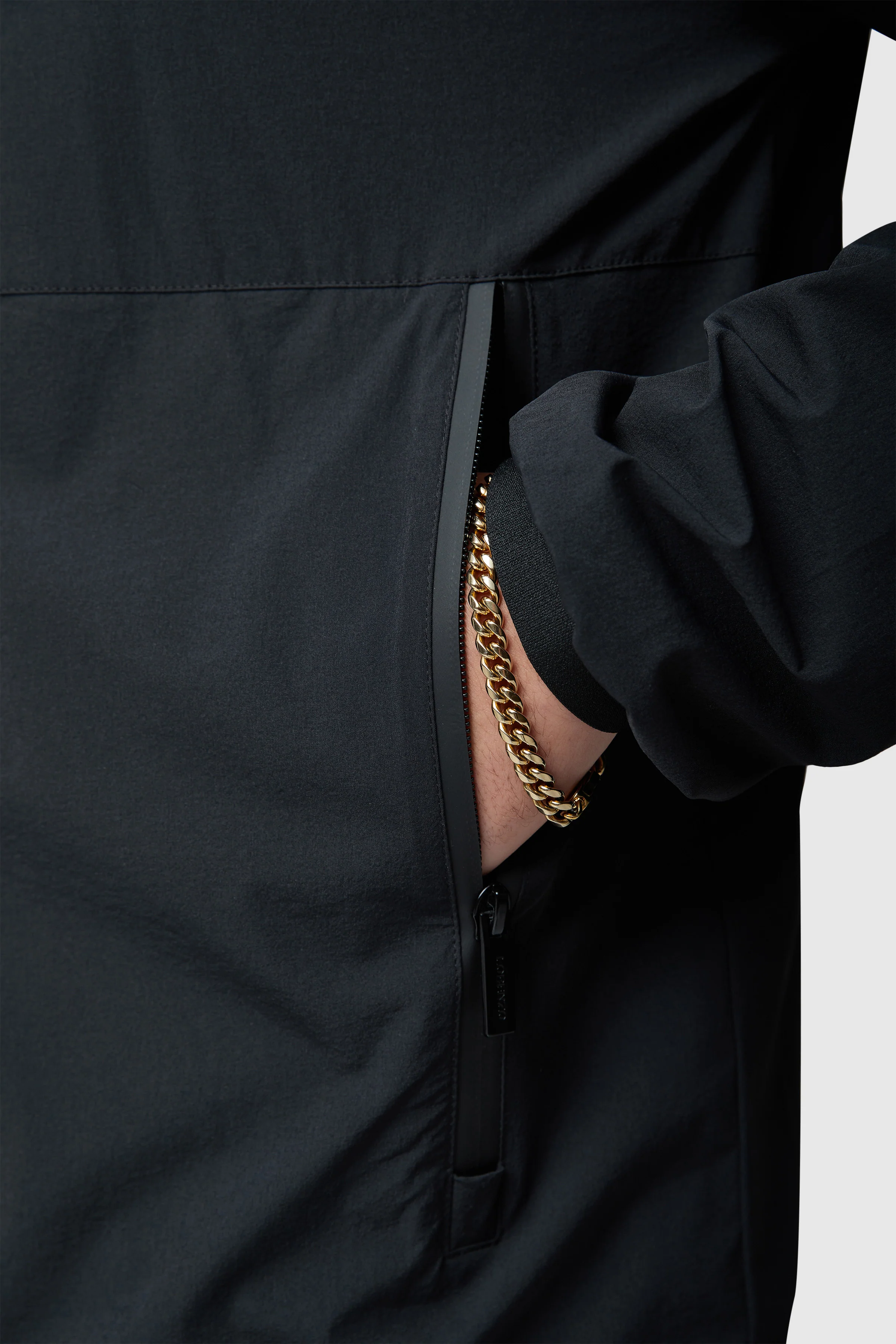 Alto Windbreaker - Black - Image 4